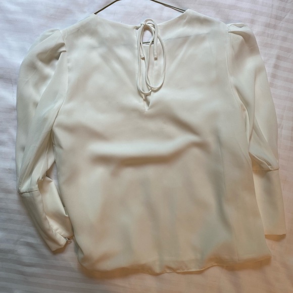 Mendocino White Blouse - Puffy Sleeves - Picture 2 of 5